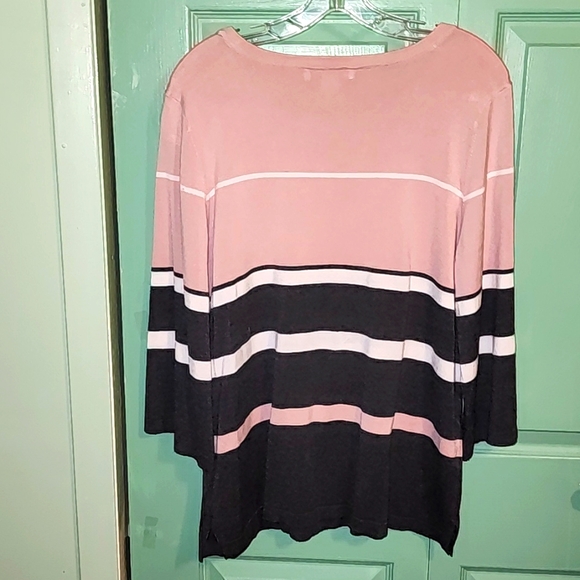 Liz Claiborne Pink/Gray Lightweight Pullover Sweater (Size L) - Picture 3 of 3